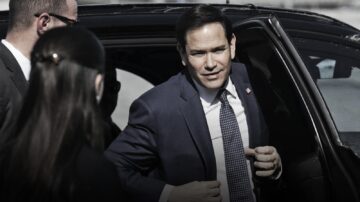 Funcionarios de la administración Trump están presionando a México para que investigue y procese a políticos con presuntos vínculos con el crimen organizado, solicitando incluso su extradición a Estados Unidos